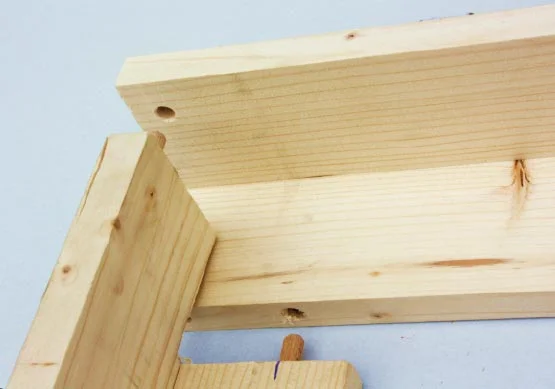 Nuovo telaio in legno per finestre